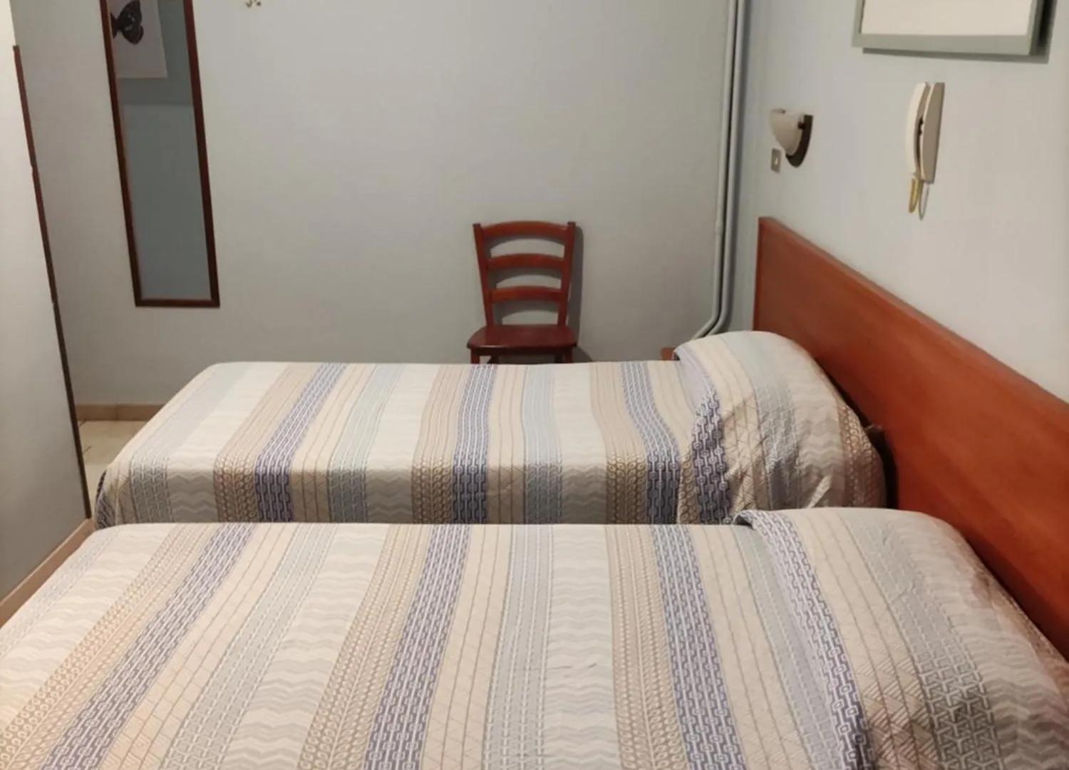 Hostal D'Annunzio House Cesano Boscone