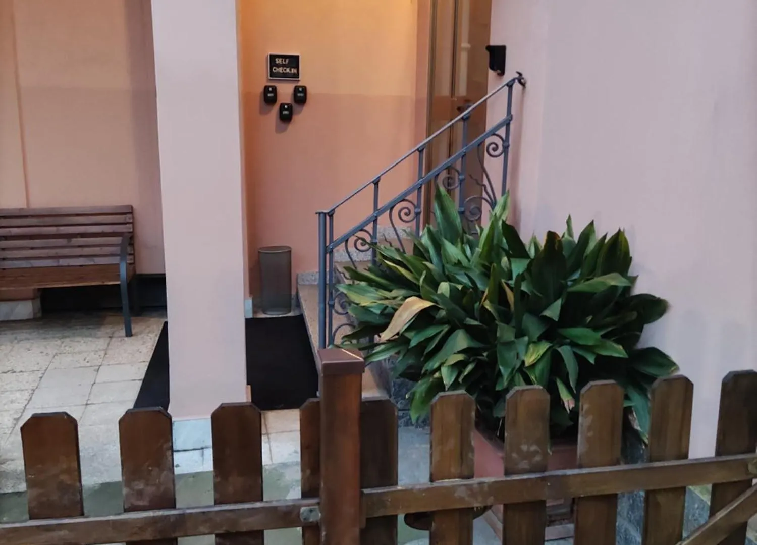Hostal D'Annunzio House Cesano Boscone Vendégház